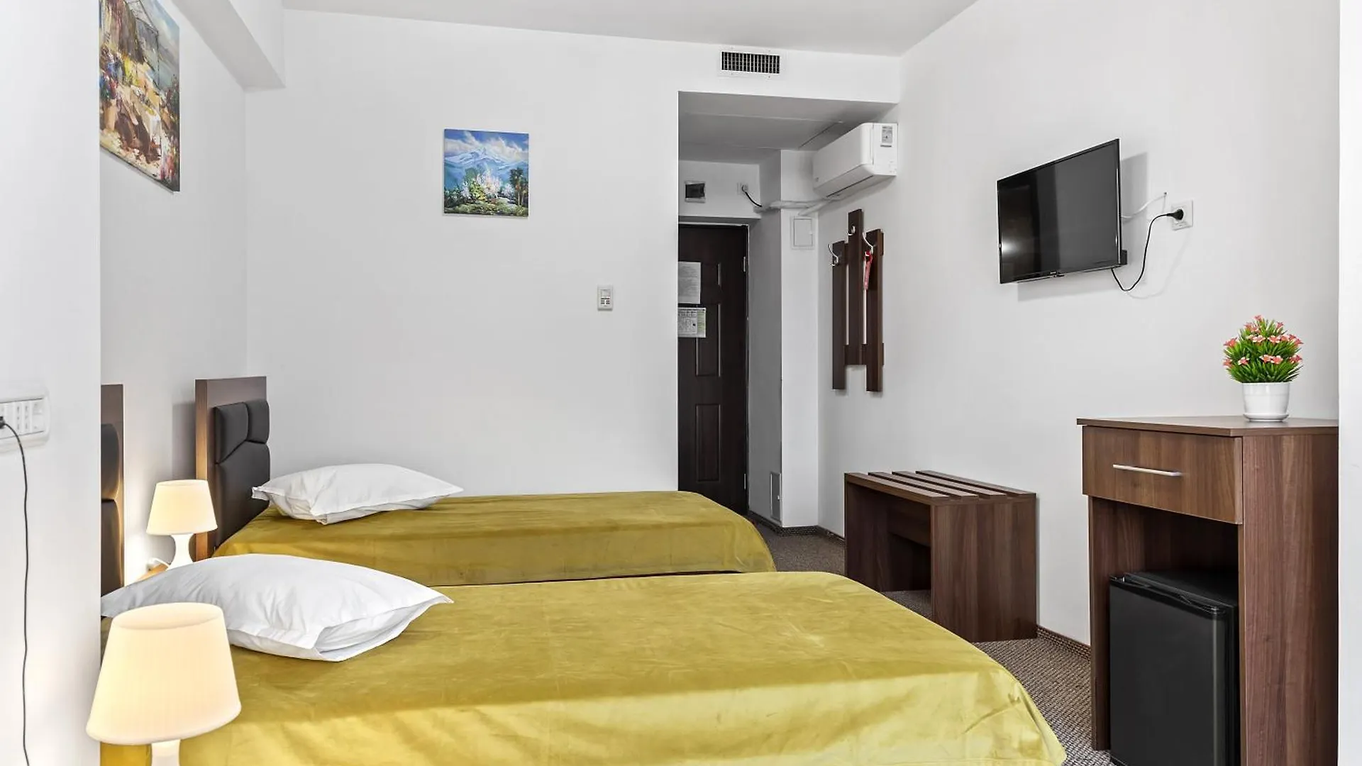 Lina Hotel Bucareste 3*,