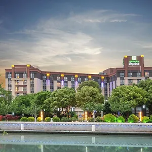 holiday-inn-express-putuo.bestsuzhouhotels.com/